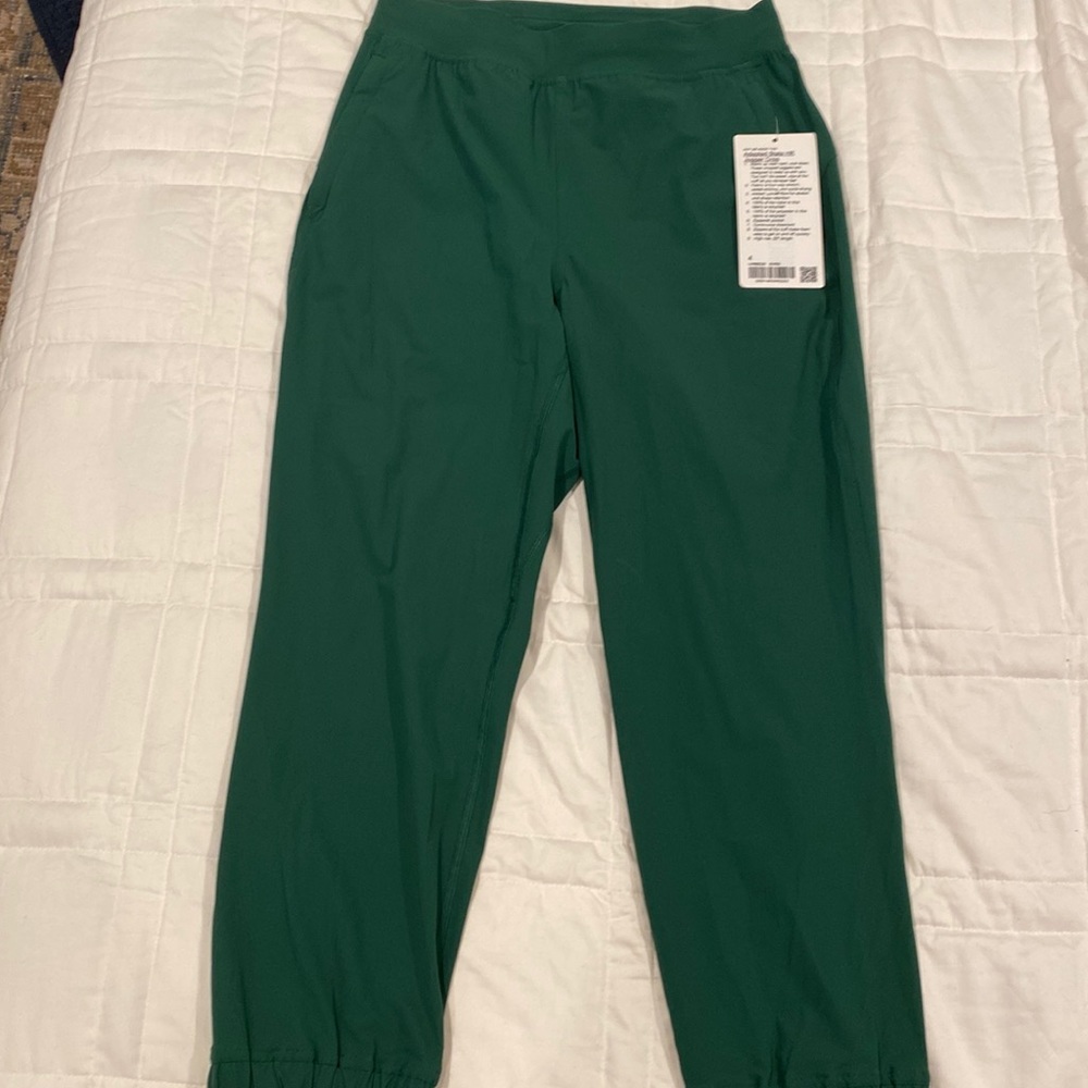 NWT Lululemon Adapted State HR Jogger Crop Everglade Green 4.